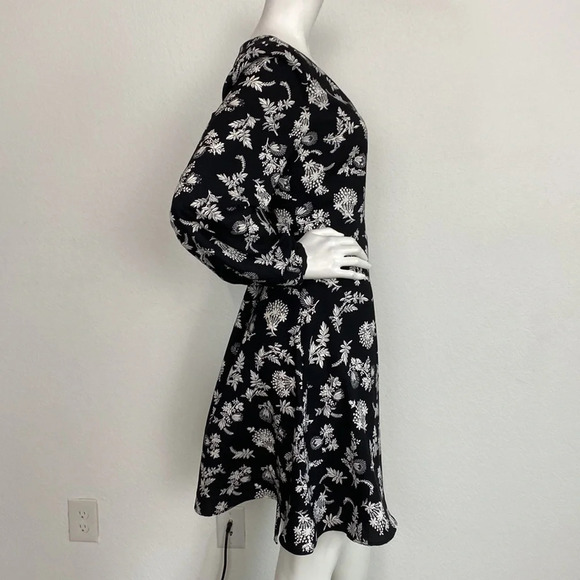 Loft Black Women's White Floral Print Long Sleeve V-Neck True Wrap Dress Size 10 - Picture 7 of 10